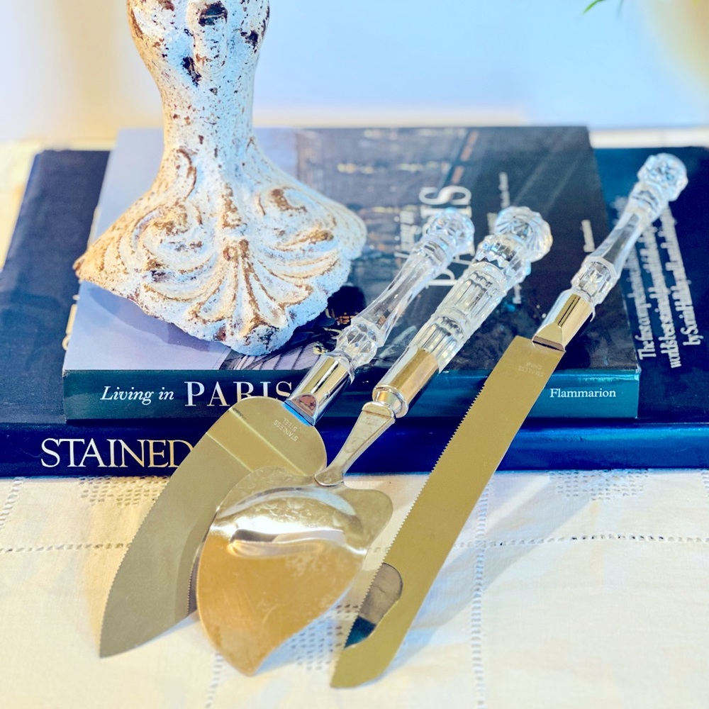 3 pc Serving set. Stainless with clear handle.